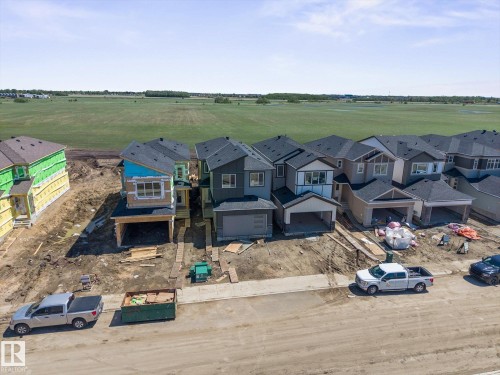 792 Bank Dr, Leduc, AB 