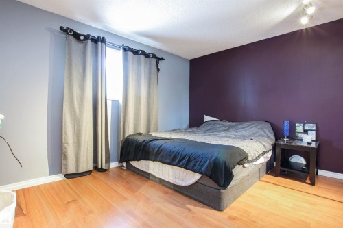2415 49A Street, Edmonton, AB 
