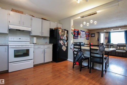 2415 49A Street, Edmonton, AB 