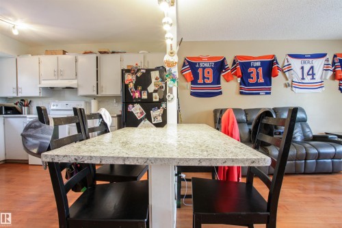 2415 49A Street, Edmonton, AB 