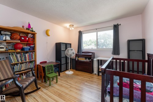 9 Royal Road, Edmonton, AB 