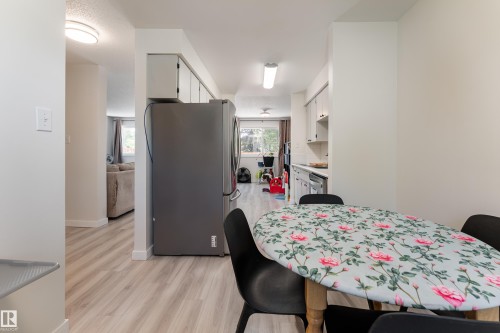 9 Royal Road, Edmonton, AB 