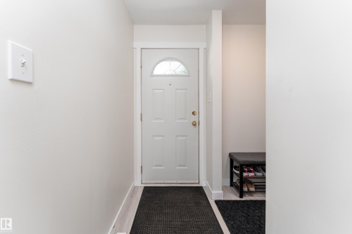9 Royal Road, Edmonton, AB 
