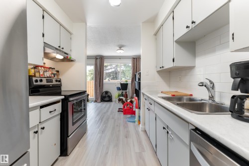 9 Royal Road, Edmonton, AB 