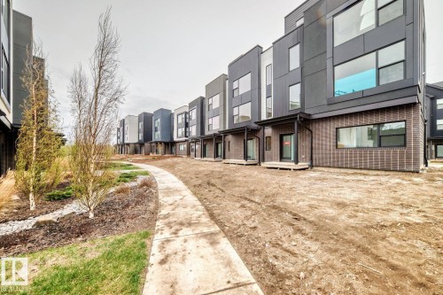Modern townhome community featuring contemporary architectural design - #67 5 Rondeau Dr, St. Albert, AB - Outdoor