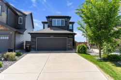 2072 GRAYDON HILL Crescent  Edmonton, AB T6W 4C7