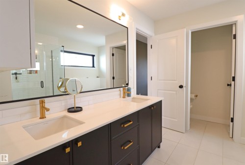 100 Graybriar Drive, Stony Plain, AB - Indoor Photo Showing Bathroom