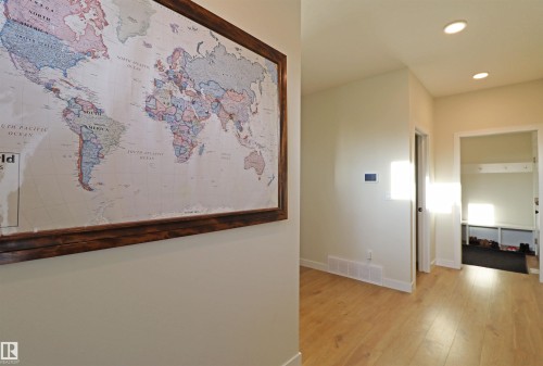 100 Graybriar Drive, Stony Plain, AB - Indoor Photo Showing Other Room