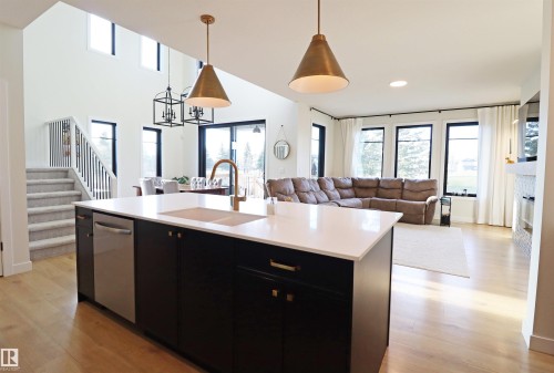 Kitchen overlooking the golf course - 100 Graybriar Drive, Stony Plain, AB - Indoor Photo Showing Kitchen