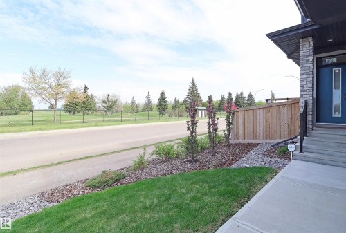100 Graybriar Drive, Stony Plain, AB - Outdoor