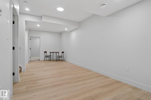 1707 47 Street, Edmonton, AB 