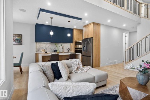 1707 47 Street, Edmonton, AB 