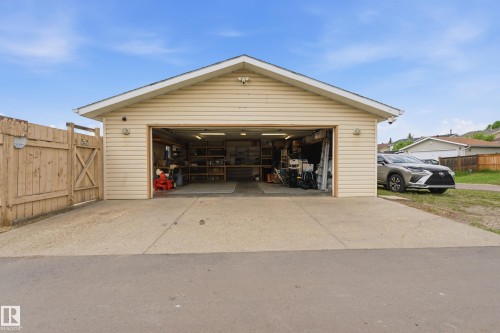 2103 53 Street, Edmonton, AB 