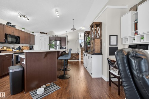 16528 132 Street, Edmonton, AB 
