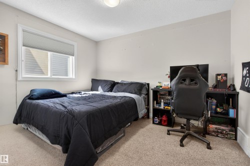 16528 132 Street, Edmonton, AB 