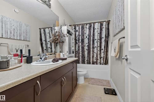 16528 132 Street, Edmonton, AB 