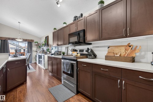 16528 132 Street, Edmonton, AB 