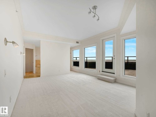 Empty room - 902 10108 125 Street, Edmonton, AB 