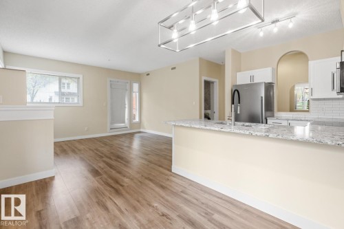 101 8488 111 Street, Edmonton, AB - Indoor Photo Showing Kitchen With Upgraded Kitchen