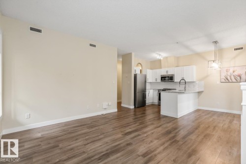 101 8488 111 Street, Edmonton, AB - Indoor Photo Showing Kitchen