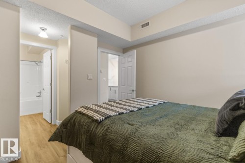 101 8488 111 Street, Edmonton, AB - Indoor Photo Showing Bedroom