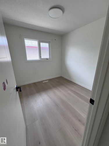 Bedroom - 11911 133 Avenue, Edmonton, AB 