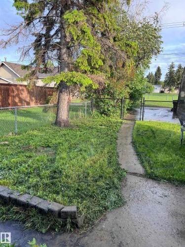 Yard - 11911 133 Avenue, Edmonton, AB 