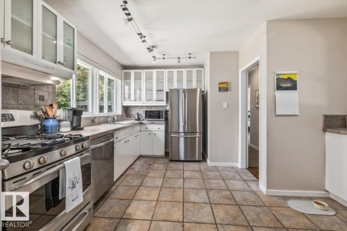 15022 85 Avenue, Edmonton, AB 