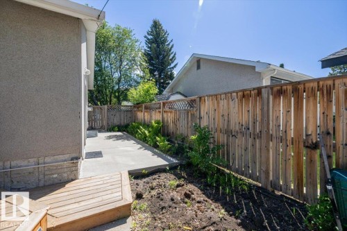 15022 85 Avenue, Edmonton, AB 