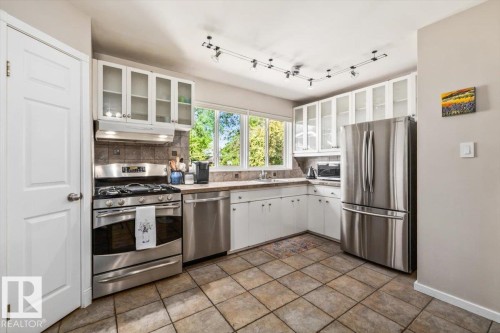 15022 85 Avenue, Edmonton, AB 