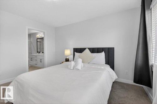 8090 Kiriak Link, Edmonton, AB 