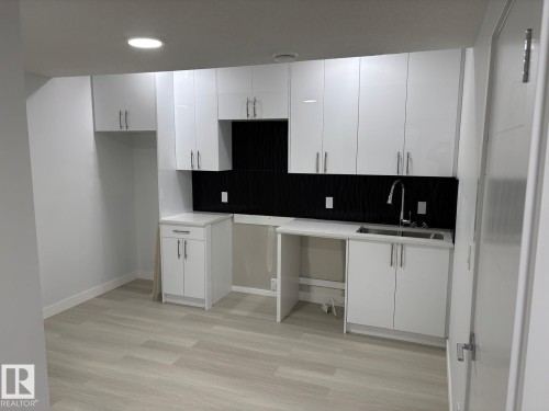 8090 Kiriak Link, Edmonton, AB 