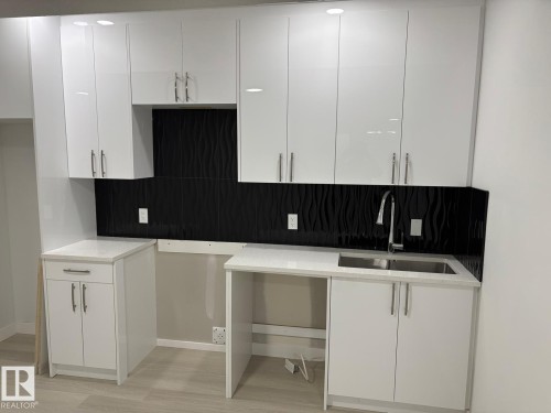8090 Kiriak Link, Edmonton, AB 