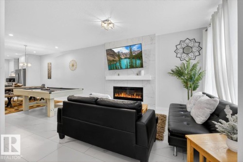 8090 Kiriak Link, Edmonton, AB 