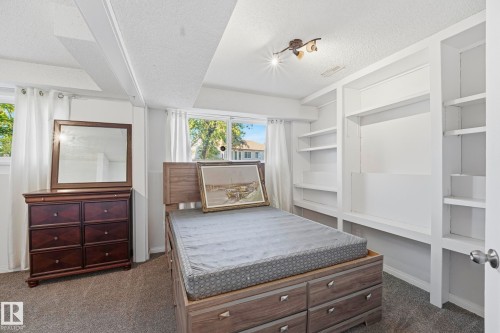 7303 180 Street, Edmonton, AB 
