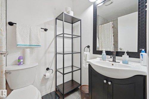 7303 180 Street, Edmonton, AB 