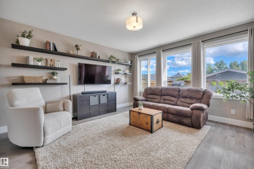 187 Kirpatrick Way, Leduc, AB 