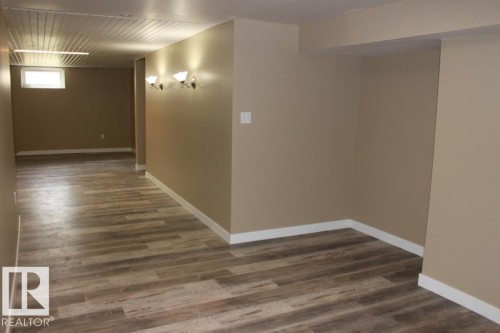 5211 53 Avenue, Tofield, AB - Indoor Photo Showing Other Room