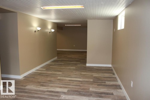 5211 53 Avenue, Tofield, AB - Indoor Photo Showing Other Room