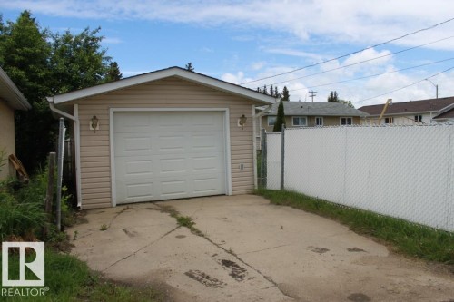 5211 53 Avenue, Tofield, AB - Outdoor With Exterior