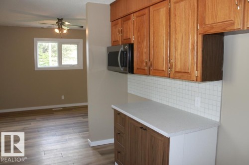 5211 53 Avenue, Tofield, AB - Indoor