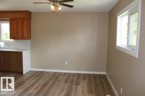5211 53 Avenue, Tofield, AB - Indoor Photo Showing Other Room