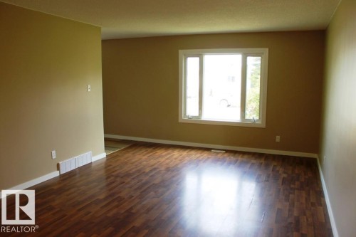5211 53 Avenue, Tofield, AB - Indoor Photo Showing Other Room