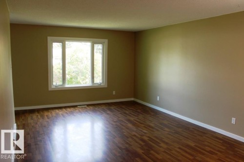 5211 53 Avenue, Tofield, AB - Indoor Photo Showing Other Room