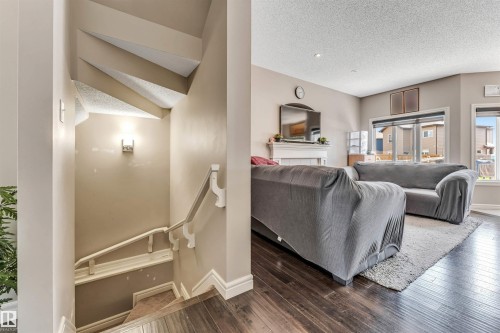 2903 16 Ave, Edmonton, AB 