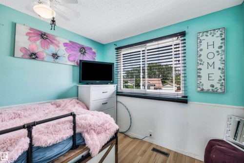 4551 33A Avenue, Edmonton, AB 