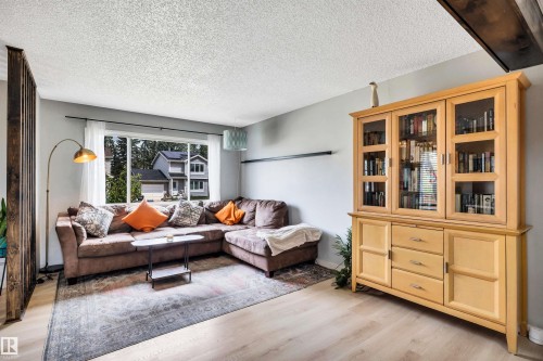 4551 33A Avenue, Edmonton, AB 