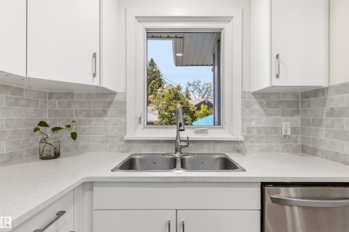 8708 89 Avenue, Edmonton, AB 