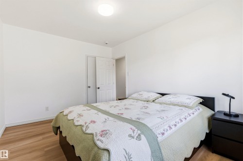 8708 89 Avenue, Edmonton, AB 