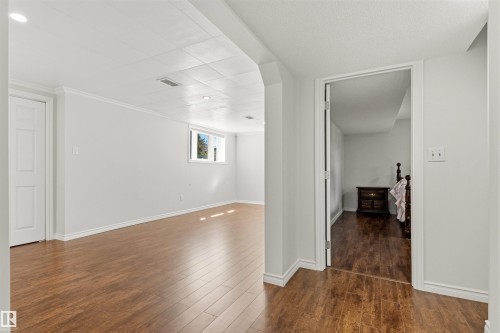8708 89 Avenue, Edmonton, AB 